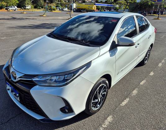 TOYOTA YARIS 1.5 16V FLEX SEDAN XLS CONNECT MULTIDRIVE TOYOTA YARIS 1.5 16V FLEX SEDAN XLS CONNECT MULTIDRIVE